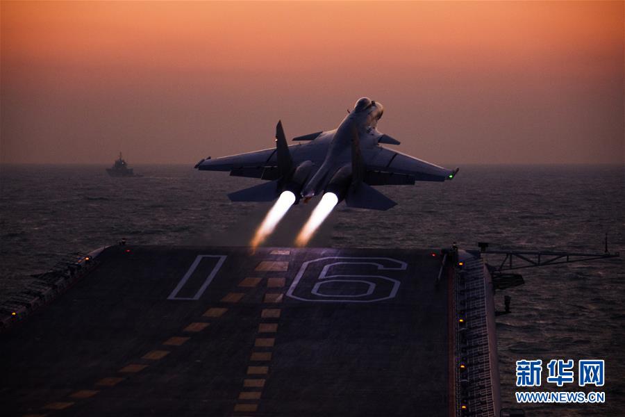 (在習近平強軍思想指引下·我們在戰(zhàn)位報告·圖文互動)(7)奮飛在新時代的海天——海軍某艦載航空兵部隊備戰(zhàn)打仗記事