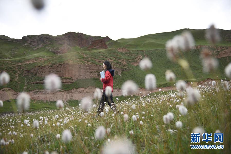 （熱點(diǎn)鮮報(bào)&middot;圖文互動(dòng)）（2）科學(xué)也能很浪漫&mdash;&mdash;看&ldquo;女漢子&rdquo;如何在青藏高原做科考