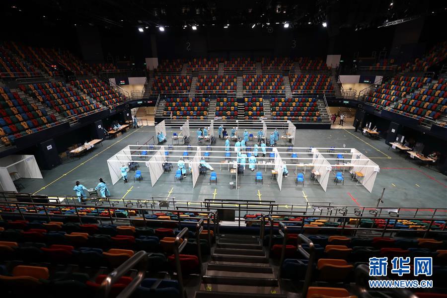 （圖文互動）（1）&ldquo;身為醫(yī)護(hù)人員一分子，應(yīng)該出來幫忙&rdquo;&mdash;&mdash;參與新冠病毒社區(qū)檢測的香港醫(yī)護(hù)人員速寫