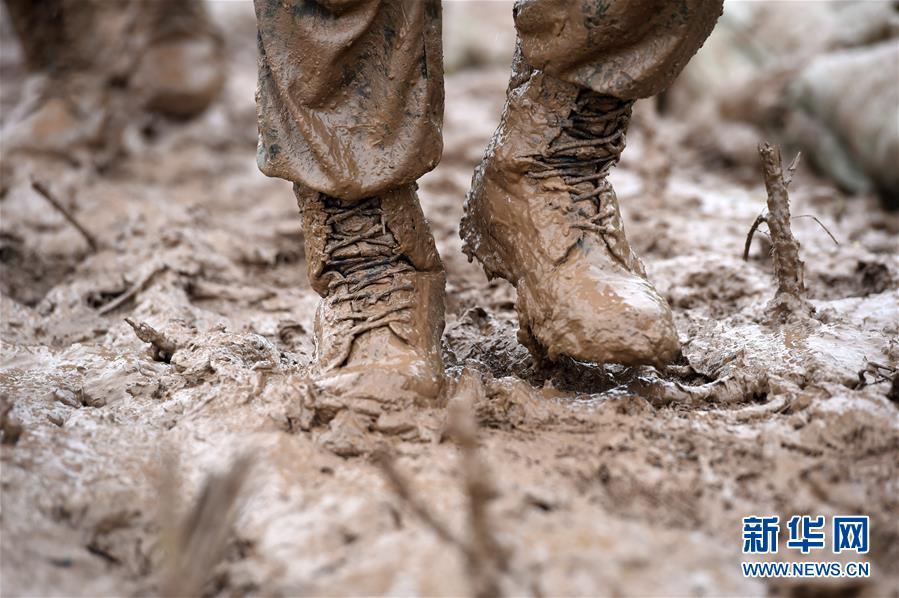 （在習近平新時代中國特色社會主義思想指引下&mdash;&mdash;新時代新作為新篇章&middot;習近平總書記關切事&middot;圖文互動）（10）一切為了人民&mdash;&mdash;寫在全國防汛救災取得階段性重大勝利之時