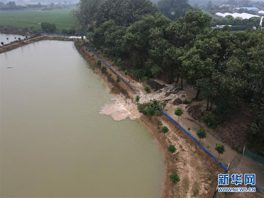 （在習近平新時代中國特色社會主義思想指引下&mdash;&mdash;新時代新作為新篇章&middot;習近平總書記關切事&middot;圖文互動）（15）一切為了人民&mdash;&mdash;寫在全國防汛救災取得階段性重大勝利之時