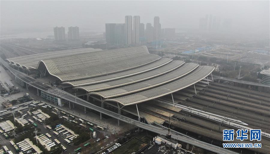 (新華全媒頭條·圖文互動)(2)同舟共濟戰(zhàn)“疫”記——中國抗擊新冠肺炎疫情全紀(jì)實