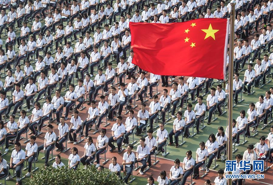 (新華全媒頭條·圖文互動)(22)同舟共濟戰(zhàn)“疫”記——中國抗擊新冠肺炎疫情全紀(jì)實