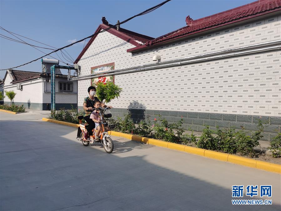 (鄉(xiāng)村振興·圖文互動)(1)興家坨“變軌”記