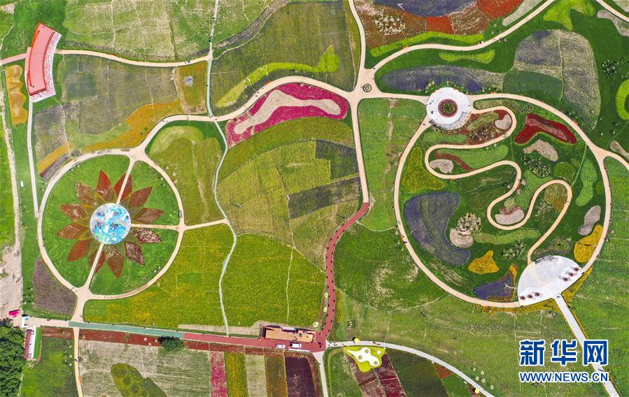 （新華全媒頭條&middot;走向我們的小康生活&middot;圖文互動）（2）黑土地上是我家&mdash;&mdash;在吉林，一瞥中國東北鄉(xiāng)村美麗未來