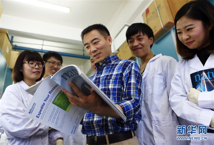 （在習(xí)近平新時(shí)代中國特色社會(huì)主義思想指引下&mdash;&mdash;新時(shí)代新作為新篇章&middot;習(xí)近平總書記關(guān)切事&middot;圖文互動(dòng)）（4）終不悔為國為民，攀高峰只爭朝夕&mdash;&mdash;來自科學(xué)家們的動(dòng)人故事