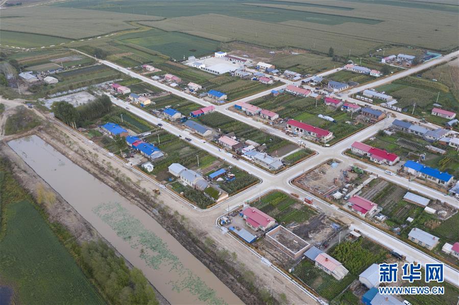 (決戰(zhàn)決勝脫貧攻堅(jiān)·圖文互動(dòng))(1)團(tuán)結(jié)村的李輝新傳