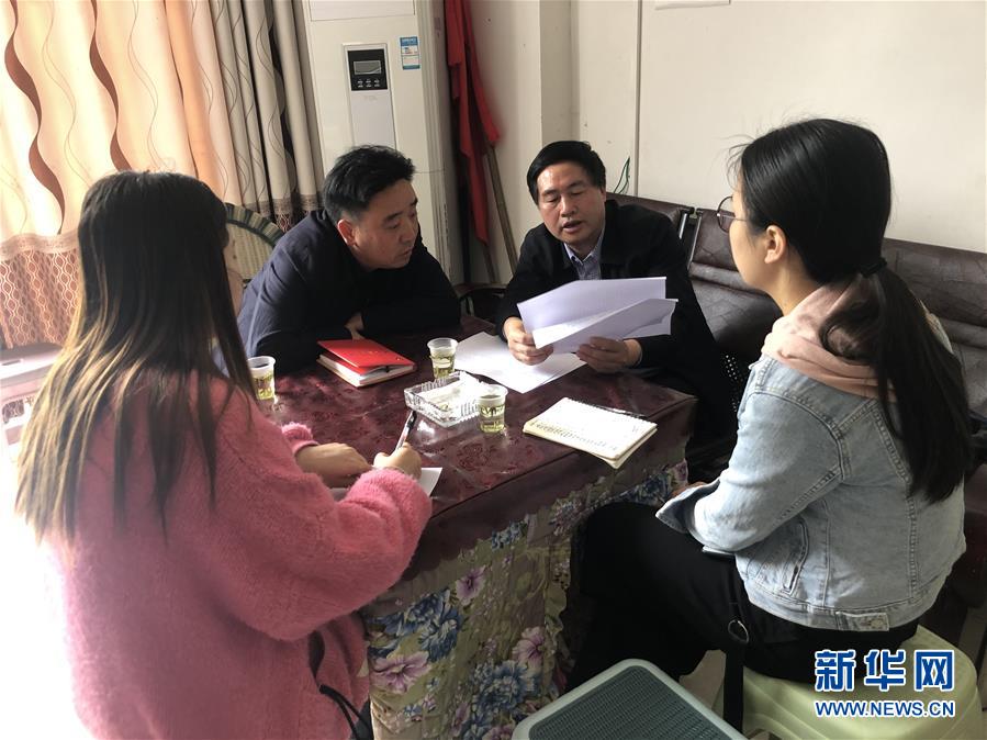 (新華全媒頭條·決戰(zhàn)決勝脫貧攻堅·督戰(zhàn)未摘帽貧困縣·圖文互動)(1)把“最能打的人”放在最需要的地方——聚焦貴州未脫貧縣里的“助攻干部”