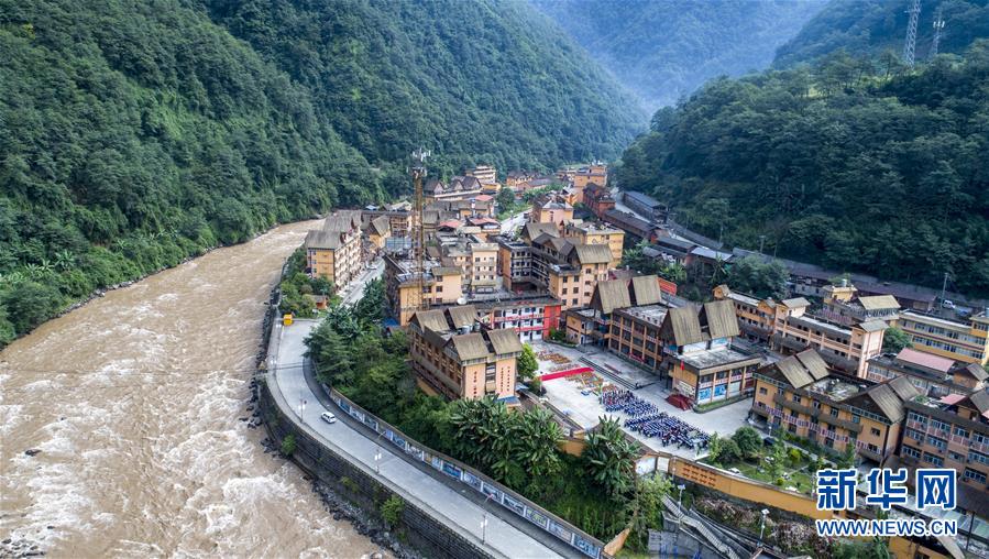 （新華全媒頭條&middot;決戰(zhàn)決勝脫貧攻堅(jiān)&middot;督戰(zhàn)未摘帽貧困縣&middot;圖文互動）（5）脫貧的歌聲&mdash;&mdash;云南直過民族和人口較少民族共入新時(shí)代