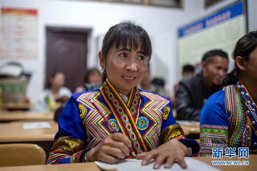 （新華全媒頭條&middot;決戰(zhàn)決勝脫貧攻堅(jiān)&middot;督戰(zhàn)未摘帽貧困縣&middot;圖文互動）（8）脫貧的歌聲&mdash;&mdash;云南直過民族和人口較少民族共入新時(shí)代