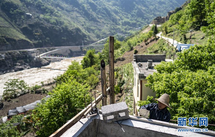 （新華全媒頭條&middot;決戰(zhàn)決勝脫貧攻堅(jiān)&middot;督戰(zhàn)未摘帽貧困縣&middot;圖文互動）（12）脫貧的歌聲&mdash;&mdash;云南直過民族和人口較少民族共入新時(shí)代