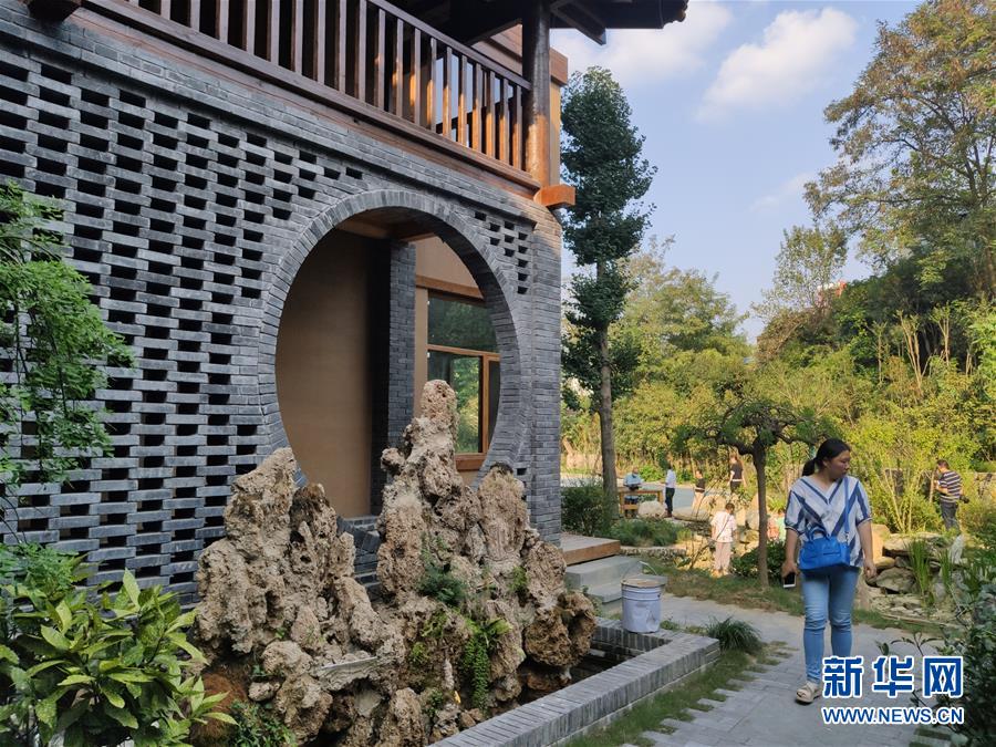 （走向我們的小康生活&middot;圖文互動）（1）游客來了，小康近了&mdash;&mdash;生態(tài)旅游引領湖北山區(qū)蝶變二三事