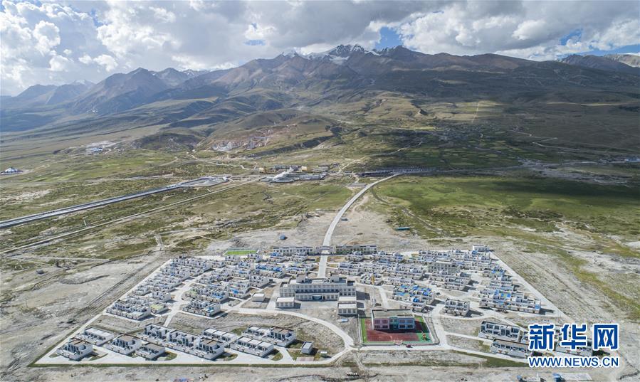 （新華全媒頭條&middot;走向我們的小康生活&middot;圖文互動(dòng)）（1）扎西德勒，我們的新家園&mdash;&mdash;西藏易地扶貧搬遷搬出幸福美好新生活