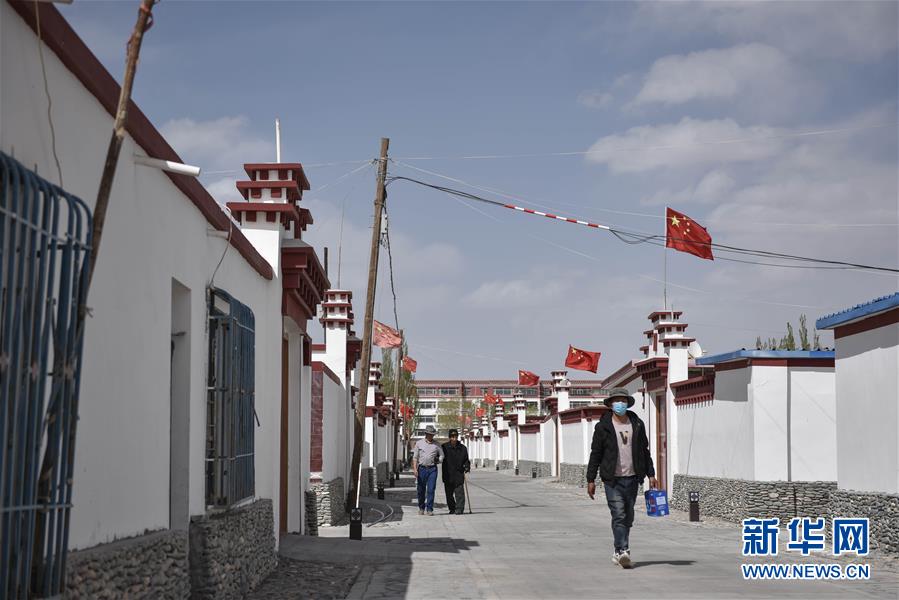 (集中連片特困地區(qū)貧困村調研行·圖文互動)(2)長江源村人的兩個家和幸福夢——青海格爾木市長江源村脫貧調查