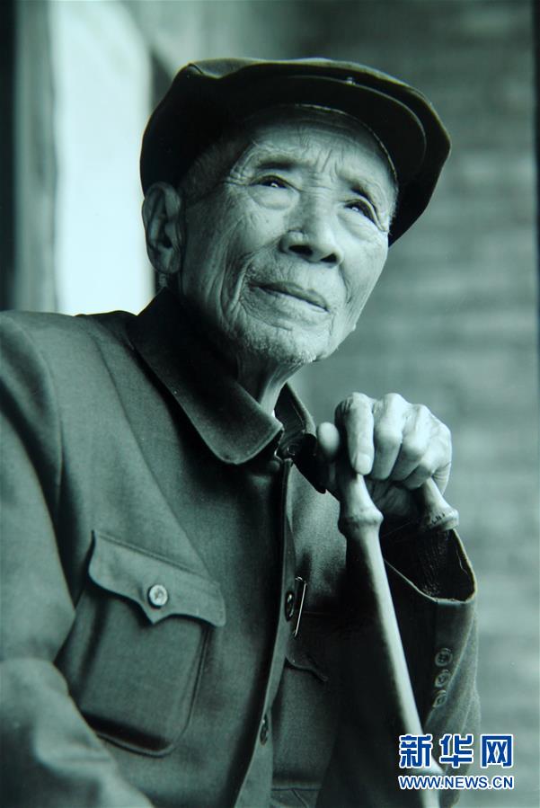 (熱點(diǎn)鮮報·圖文互動)(6)善洲精神永相傳:留下一片綠洲 造福家鄉(xiāng)百姓