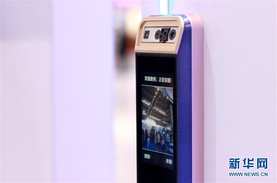 （深圳特區(qū)40年&middot;圖文互動(dòng)）（1）從&ldquo;吸附器&rdquo;到&ldquo;發(fā)動(dòng)機(jī)&rdquo;&mdash;&mdash;深圳厚植創(chuàng)新發(fā)展新優(yōu)勢(shì)