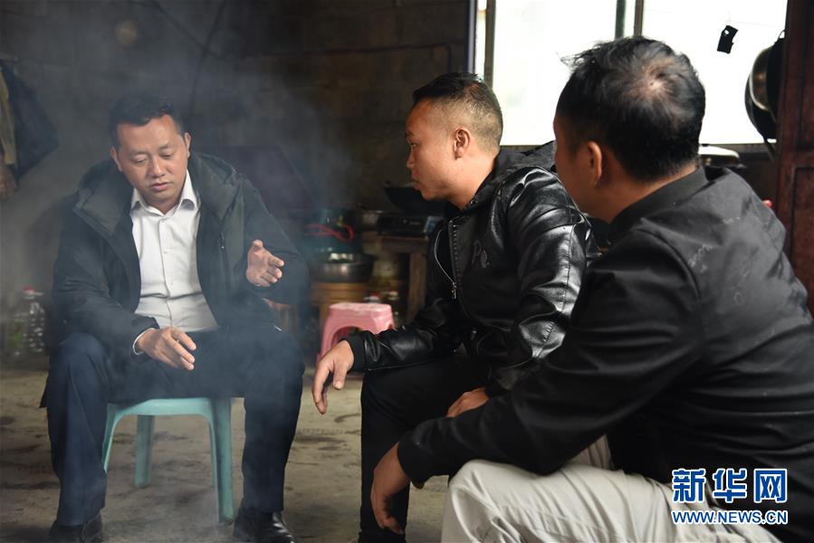 （決戰(zhàn)決勝脫貧攻堅&middot;圖文互動）&ldquo;父親未完成的事業(yè)，我來完成&rdquo;&mdash;&mdash;貴州父子接力脫貧攻堅