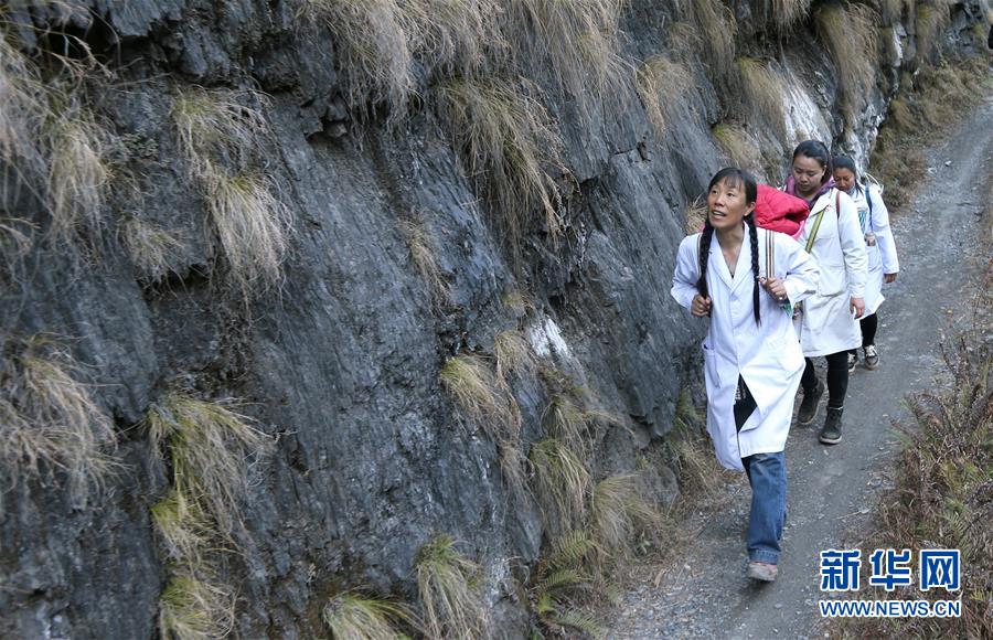 (新華全媒頭條·圖文互動)(11)偉大旗幟引領(lǐng)歷史巨變——習(xí)近平新時代中國特色社會主義思想指引“十三五”經(jīng)濟社會發(fā)展述評