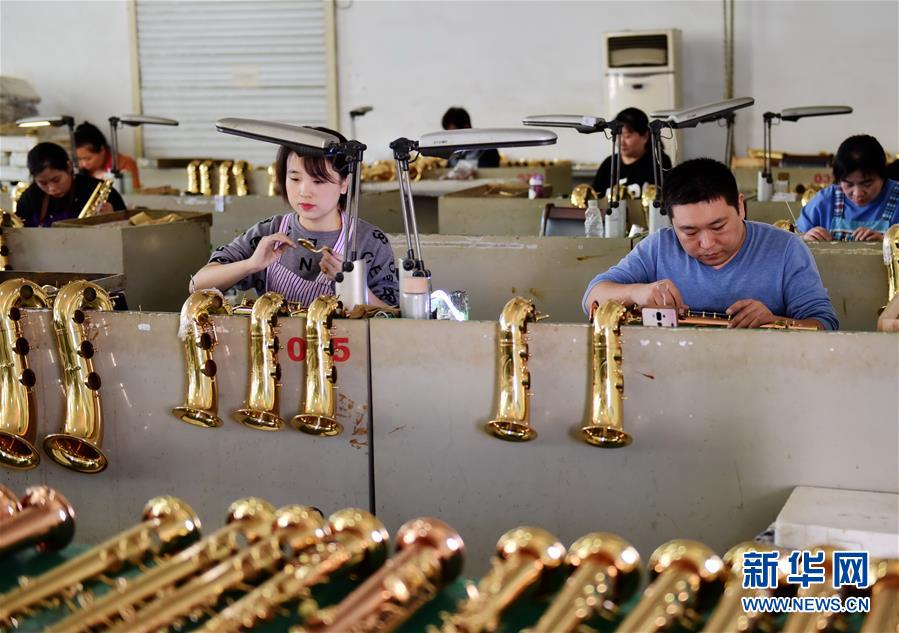 (全面建成小康社會(huì)“百城千縣萬(wàn)村調(diào)研行”·圖文互動(dòng))(4)河北周窩:“音樂小鎮(zhèn)”奏響鄉(xiāng)村振興協(xié)奏曲