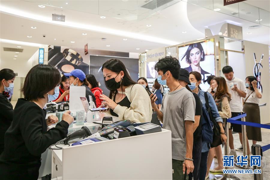 (新華全媒頭條·圖文互動(dòng))(4)海納百川共揚(yáng)帆——黨的十九大以來以習(xí)近平同志為核心的黨中央引領(lǐng)中國高水平對(duì)外開放紀(jì)實(shí)