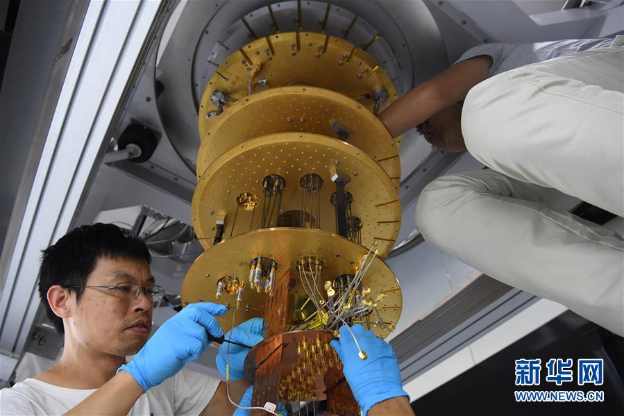 （青春的夢(mèng)想 青春的奮斗&middot;圖文互動(dòng)）（4）年輕，就要無(wú)悔擔(dān)當(dāng)&mdash;&mdash;青春在奉獻(xiàn)中閃光