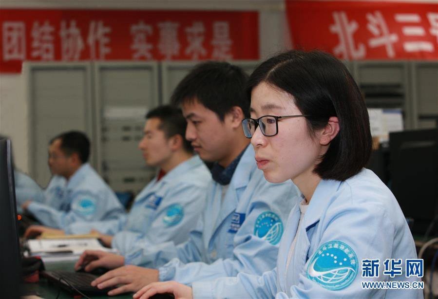 (在習(xí)近平強(qiáng)軍思想指引下·我們在戰(zhàn)位報告·圖文互動)(1)向著未來戰(zhàn)場沖鋒——國防科技大學(xué)科研創(chuàng)新記事