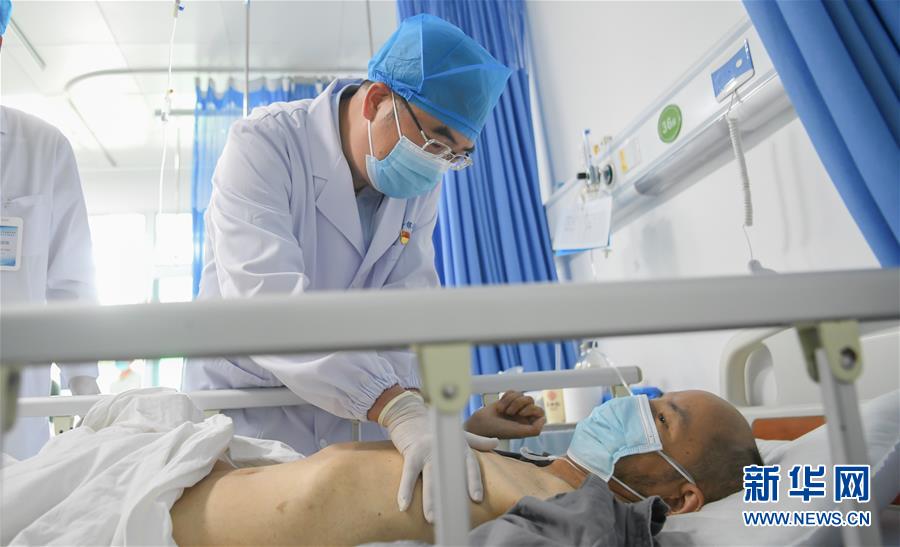 （抗疫先進(jìn)事跡&middot;圖文互動(dòng)）（4）張定宇：疫情&ldquo;暴風(fēng)眼&rdquo;里，&ldquo;漸凍&rdquo;之軀與時(shí)間賽跑