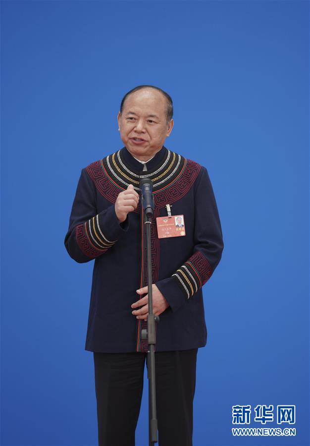 （兩會&middot;政協(xié)開幕）（6）接受采訪