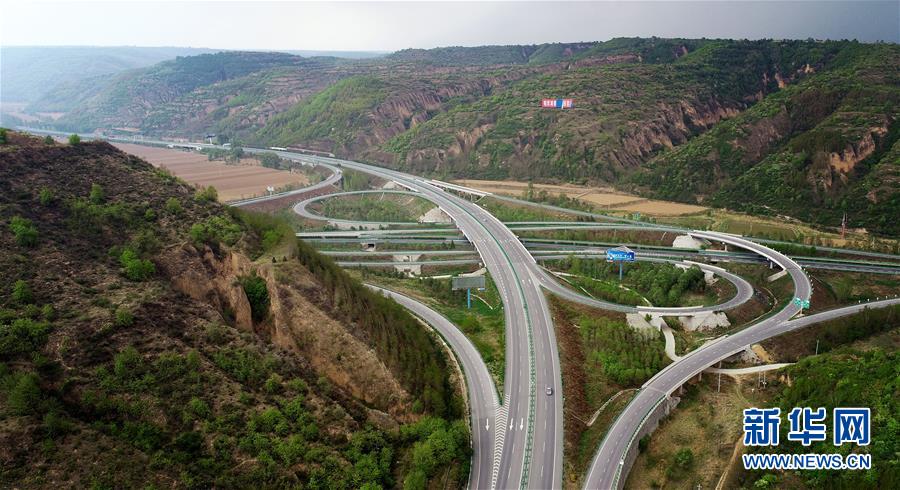 (“中國面貌”系列述評·圖文互動)(4)奇跡中國——70年中國面貌變遷述評之一