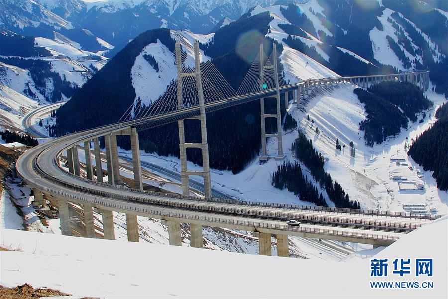 (壯麗70年·奮斗新時代)(10)我們走在大路上