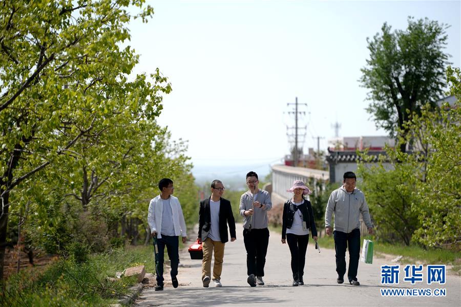 (在習(xí)近平新時(shí)代中國特色社會主義思想指引下——新時(shí)代新作為新篇章·總書記關(guān)心的百姓身邊事·圖文互動)(5)“農(nóng)”字頭照樣“大”作為——豐收時(shí)節(jié)看涉農(nóng)高校人才在希望的田野