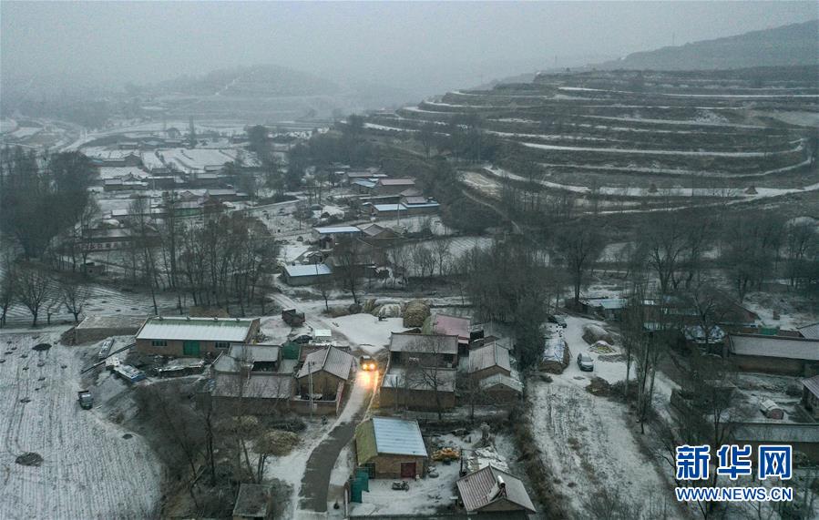 (新華全媒頭條·圖文互動)(3)春天里的5個“戰(zhàn)貧”瞬間——習近平總書記關(guān)于脫貧攻堅決策部署指引攻克最后的深貧堡壘