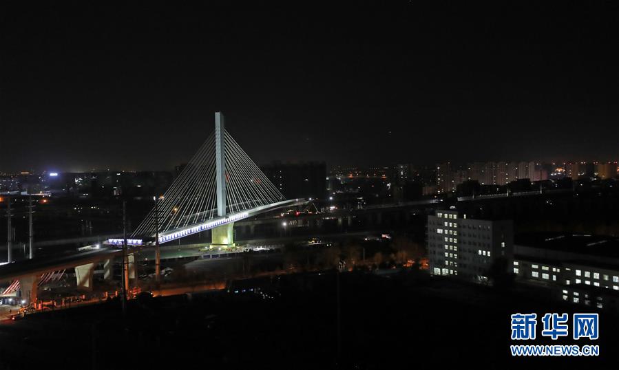 （在習(xí)近平新時代中國特色社會主義思想指引下&mdash;&mdash;新時代新作為新篇章&middot;習(xí)近平總書記關(guān)切事&middot;圖文互動）（5）新機(jī)遇、新引擎&mdash;&mdash;重大工程重大項目建設(shè)新動向觀察