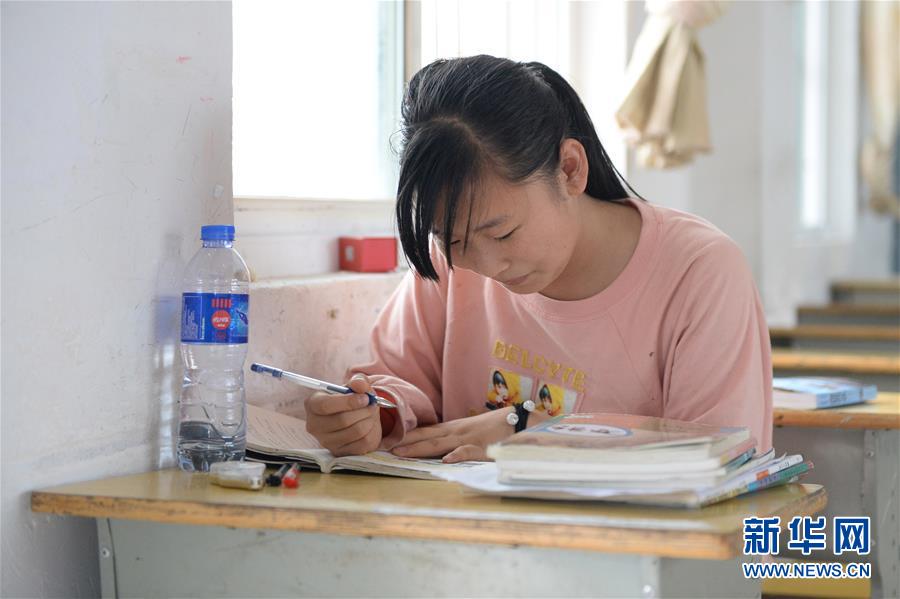 （在習(xí)近平新時(shí)代中國(guó)特色社會(huì)主義思想指引下&mdash;&mdash;新時(shí)代新作為新篇章&middot;習(xí)近平總書(shū)記關(guān)切事&middot;圖文互動(dòng)）（2）戰(zhàn)洪魔　保安全&mdash;&mdash;近期防汛救災(zāi)熱點(diǎn)觀察