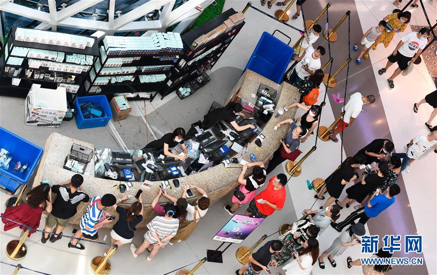 （在習(xí)近平新時代中國特色社會主義思想指引下&mdash;&mdash;新時代新作為新篇章&middot;習(xí)近平總書記關(guān)切事&middot;圖文互動）（2）感受開放新魅力&mdash;&mdash;海南自由貿(mào)易港建設(shè)開局觀察