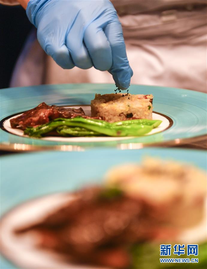 （在習(xí)近平新時(shí)代中國特色社會(huì)主義思想指引下&mdash;&mdash;新時(shí)代新作為新篇章&middot;習(xí)近平總書記關(guān)切事&middot;圖文互動(dòng)）（5）珍惜盤中餐，狠剎浪費(fèi)風(fēng)&mdash;&mdash;各地積極行動(dòng)堅(jiān)決制止餐飲浪費(fèi)