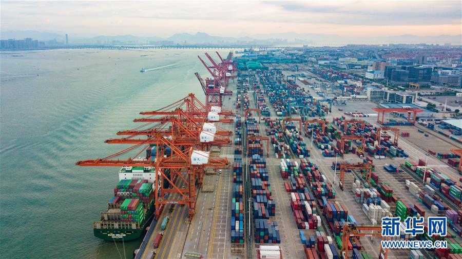 (在習(xí)近平新時(shí)代中國(guó)特色社會(huì)主義思想指引下——新時(shí)代新作為新篇章·習(xí)近平總書(shū)記關(guān)切事·圖文互動(dòng))(5)我家大門(mén)常打開(kāi)——經(jīng)濟(jì)特區(qū)全方位對(duì)外開(kāi)放故事