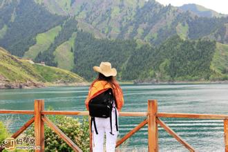 &ldquo;萬個(gè)故事獻(xiàn)祖國(guó)&rdquo;唱響全國(guó) &ldquo;新疆好故事&rdquo;海內(nèi)外點(diǎn)贊