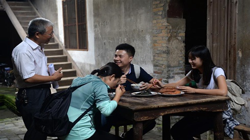 紅色追尋，三個(gè)年輕人的長征路