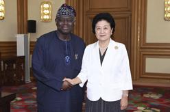 劉延?xùn)|會(huì)見(jiàn)聯(lián)合國(guó)人口基金執(zhí)行主任巴巴通德&middot;奧索蒂梅欣