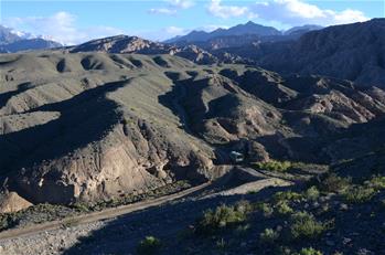天山深處，&ldquo;山地鐵軍&rdquo;奪路探寶