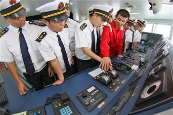 山東煙臺：&ldquo;準(zhǔn)海員&rdquo;登輪體驗(yàn)