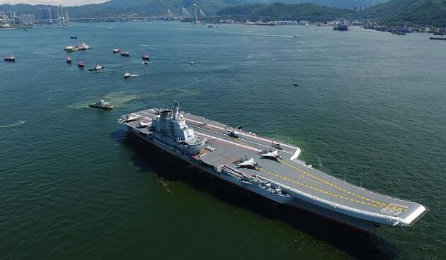 獨(dú)家航拍！遼寧艦駛離香港