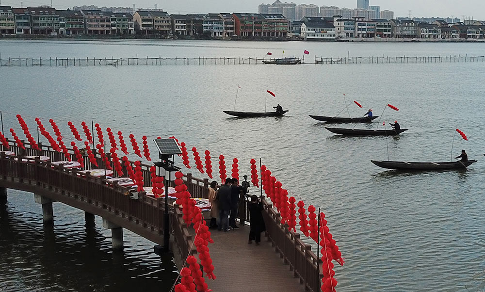 江南鄉(xiāng)村重現(xiàn)&ldquo;萬家漁火&rdquo;鬧元宵習(xí)俗