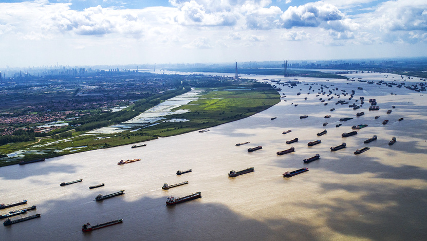 輕舟正過(guò)萬(wàn)重山&mdash;&mdash;深入推動(dòng)長(zhǎng)江經(jīng)濟(jì)帶發(fā)展述評(píng)