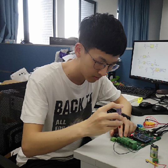 【青春的故事】深圳大學(xué)黃彥道：&ldquo;振動(dòng)＋AI&rdquo;書寫物聯(lián)網(wǎng)時(shí)代新篇章