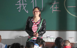 【震后聚焦】板房中的&ldquo;瑯瑯&rdquo;書(shū)聲