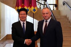 摩爾多瓦總統(tǒng)多東、總理菲利普會(huì)見張春賢