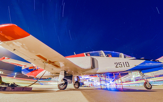 夜航｜戰(zhàn)鷹試翼，有你想不到的美