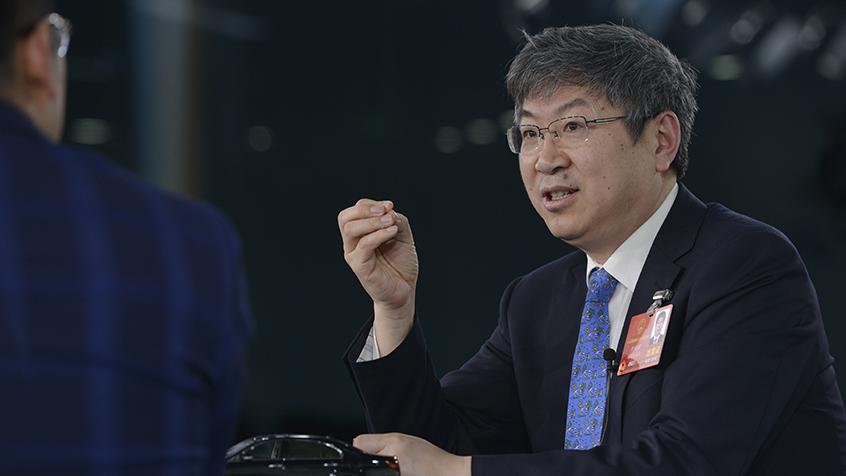 尹同躍：我國(guó)新能源汽車(chē)或引領(lǐng)世界汽車(chē)工業(yè)的走向